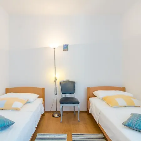 Apartment Cheap Tanja