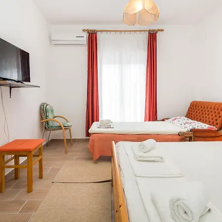 Cheap Tanja Apartment Trogir