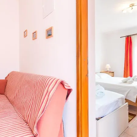 Apartment Cheap Tanja Trogir