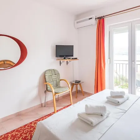Apartment Cheap Tanja Trogir