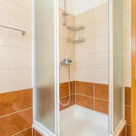 Apartment Cheap Tanja